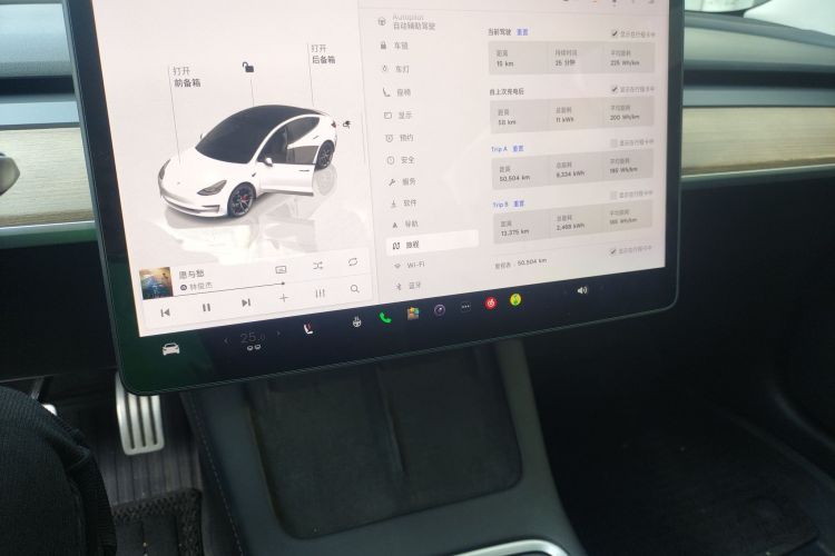 特斯拉 Model 3 2022款 Performance高性能全轮驱动版局部细节16