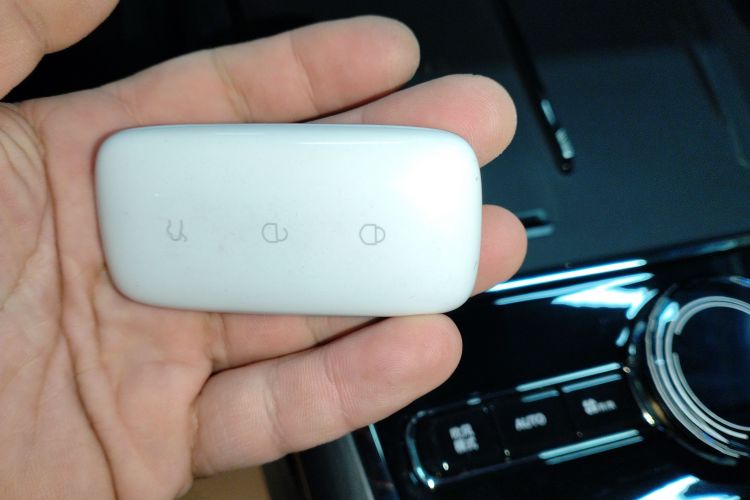 吉利银河 银河星耀8 2025款 130km EM-i 尊贵版中控内饰7001