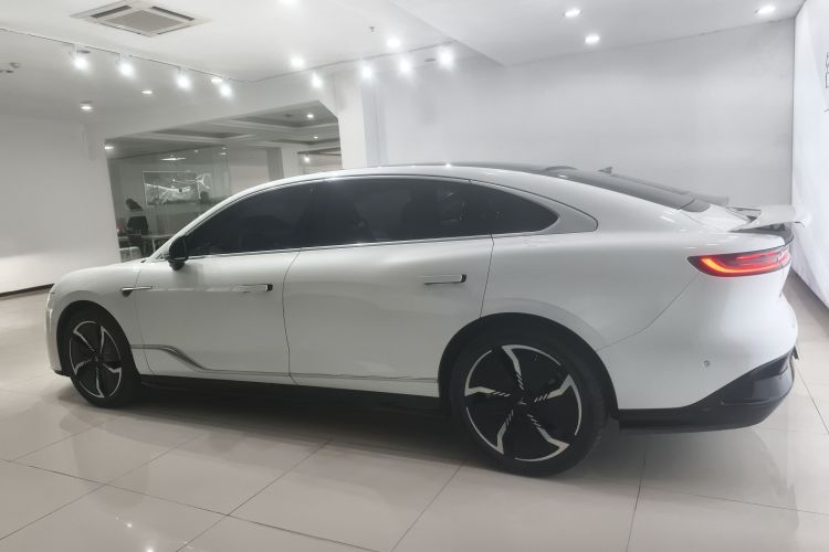 岚图汽车 岚图追光 2023款 四驱旗舰版车身外观4