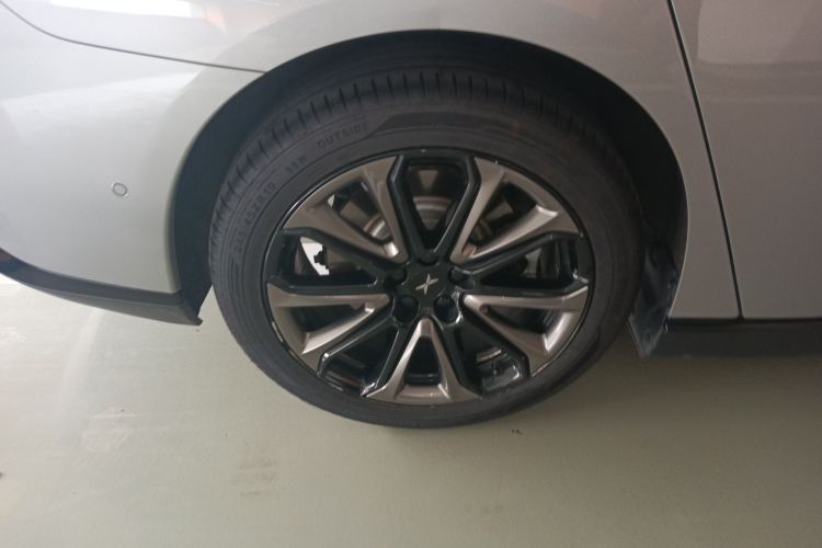 小鹏P7 2020款 706G车身外观56