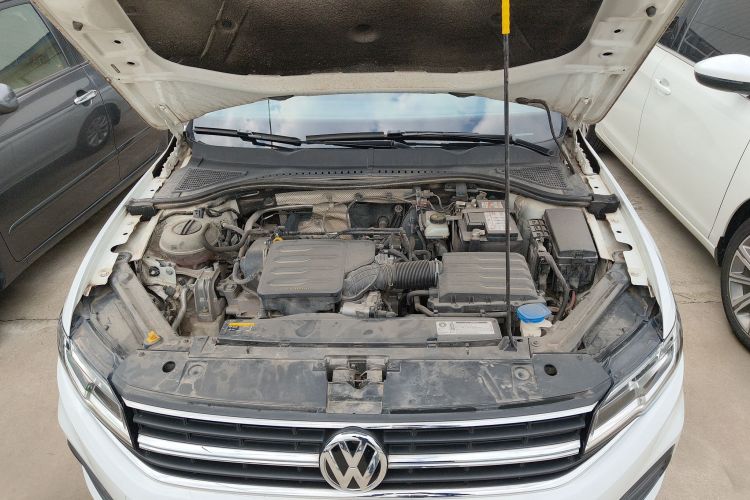 大众 宝来 2019款 改款 1.5L 手动时尚型 国V机舱底盘24