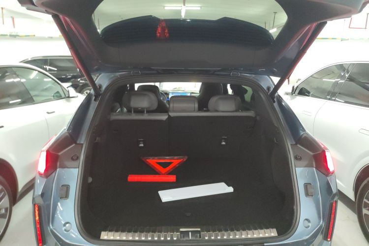 领克08 EM-P 2025款 220km 四驱性能Halo局部细节23