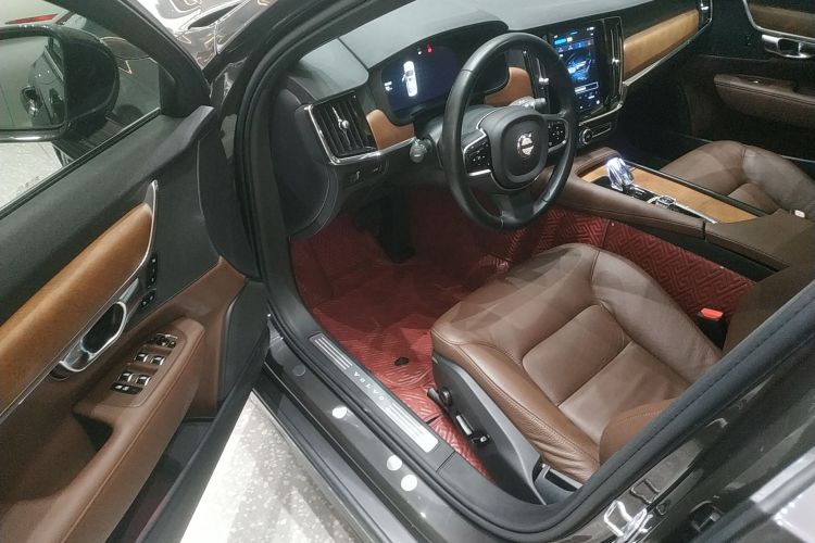 沃尔沃S90 2022款 B5 智逸豪华版中控内饰7003