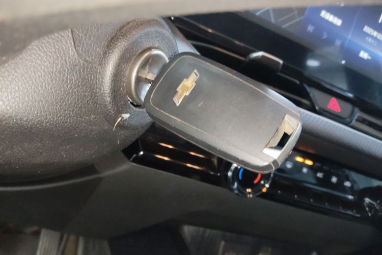 雪佛兰 科鲁泽 2023款 1.5L 双离合乐享版中控内饰11