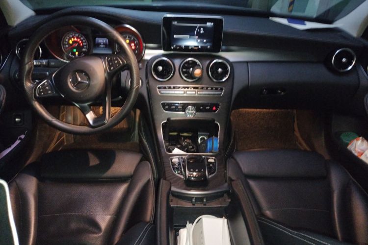 奔驰C级 2016款 C 200 L 运动型中控内饰12