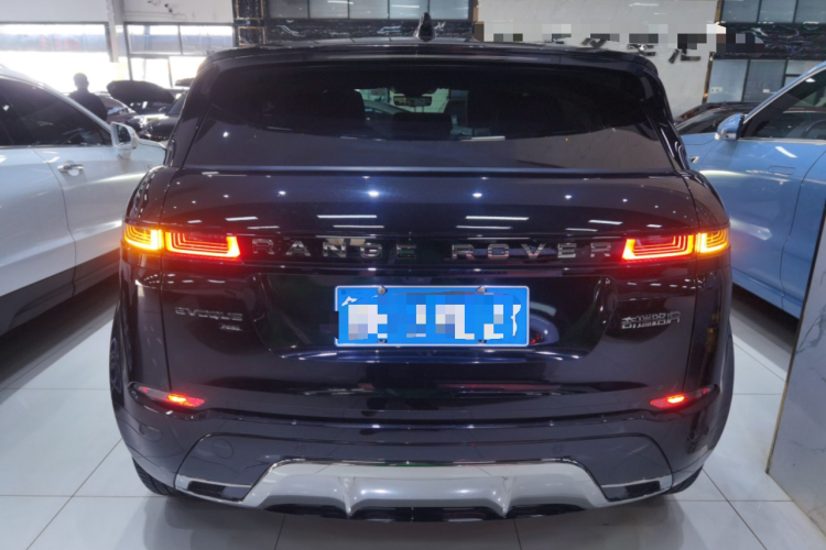 路虎 揽胜极光 2023款 极光L 249PS 豪华版车身外观6