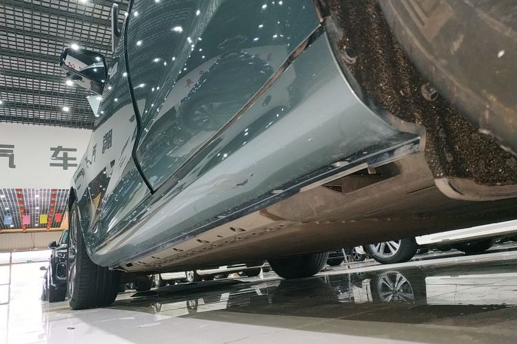 鸿蒙智行 问界M5 2022款 增程后驱标准版局部细节9002