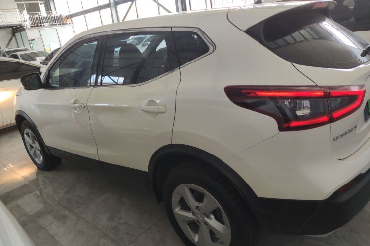 日产 逍客 2022款 2.0L CVT XV智享版车身外观4