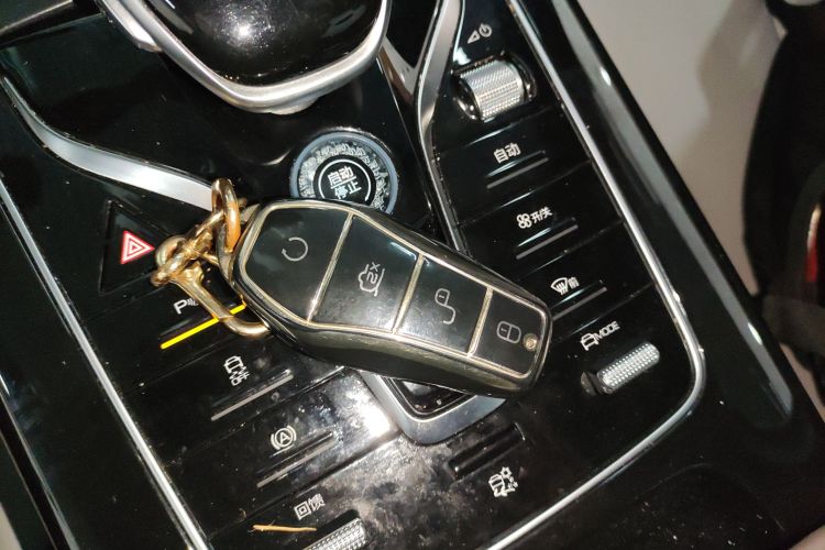 比亚迪 秦PLUS 2023款 冠军版 EV 420KM超越型中控内饰11