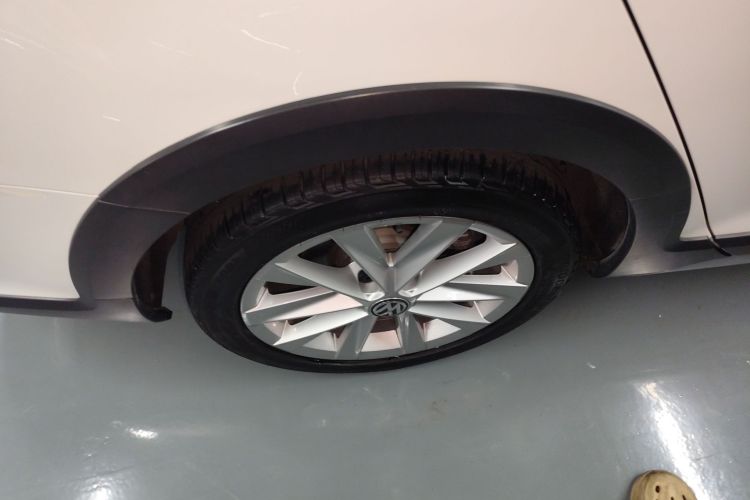 大众 高尔夫(进口) 2019款 1.8TSI 旅行版车身外观6008