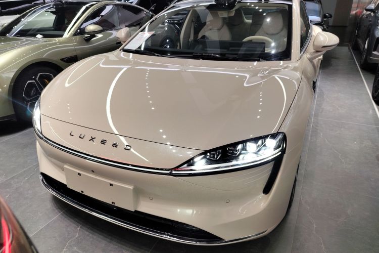 鸿蒙智行 智界S7 2024款 Max+ 后驱超航智驾版车身外观6001