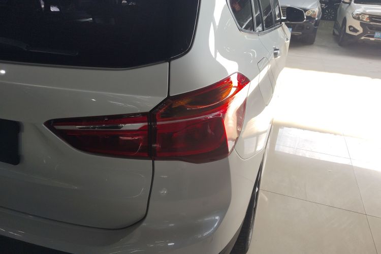 宝马X1 2018款 sDrive18Li 时尚型车身外观6006