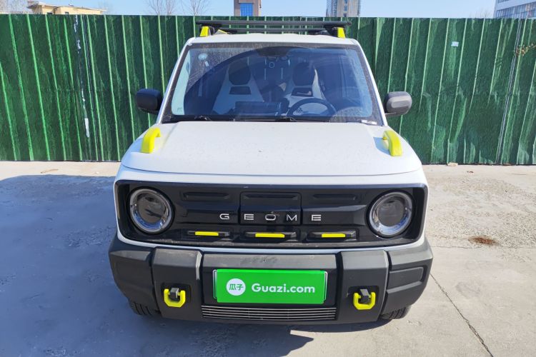 吉利银河 2024款 200km 熊猫骑士车身外观2