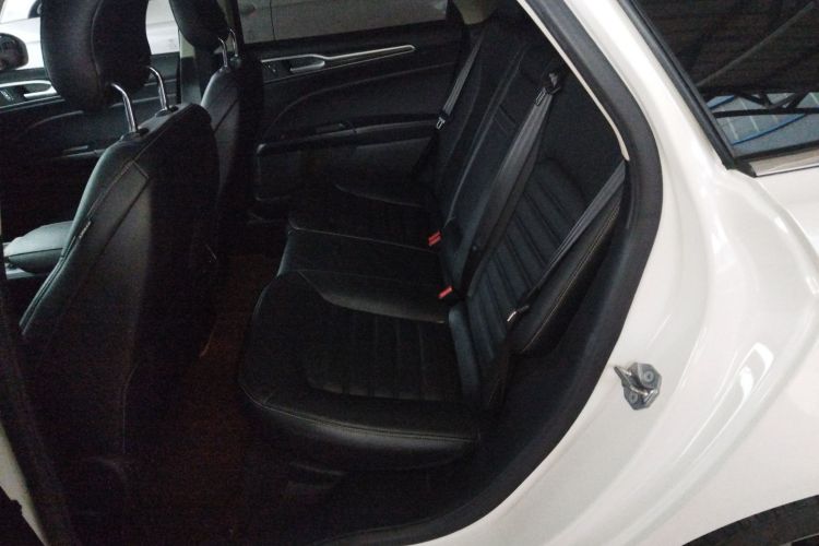 福特 蒙迪欧 2017款 EcoBoost 180 豪华型中控内饰21