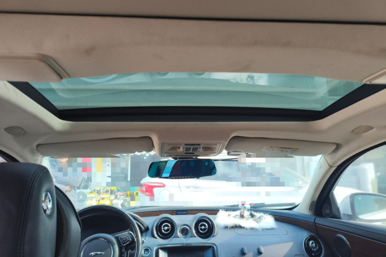 捷豹XJ 2015款 XJL 3.0 SC 典雅商务80周年典藏版局部细节22