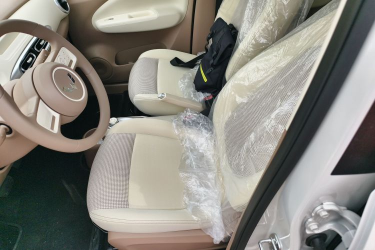 五菱汽车 宏光MINIEV 2025款 四门版 进阶款中控内饰19