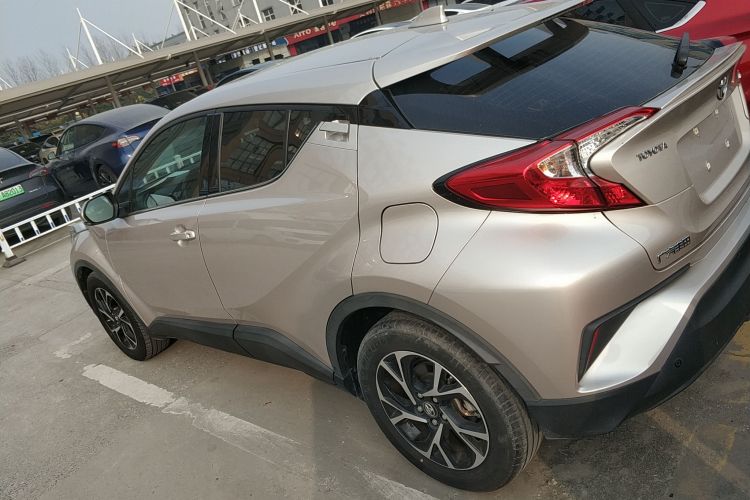 丰田C-HR 2020款 2.0L 领先版车身外观6003