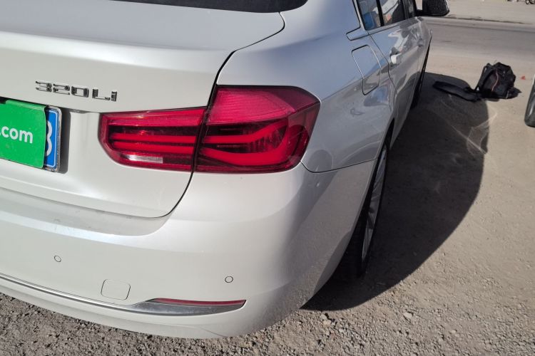 宝马3系 2018款 320Li 时尚型车身外观9