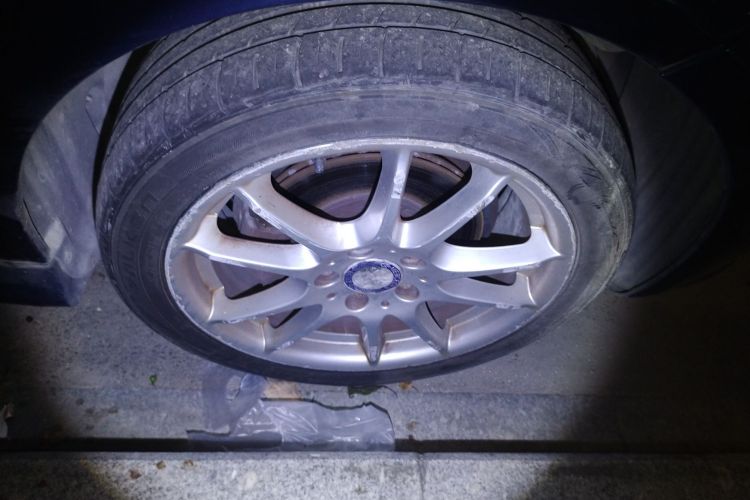 奔驰B级 2009款 B 200 动感型车身外观10