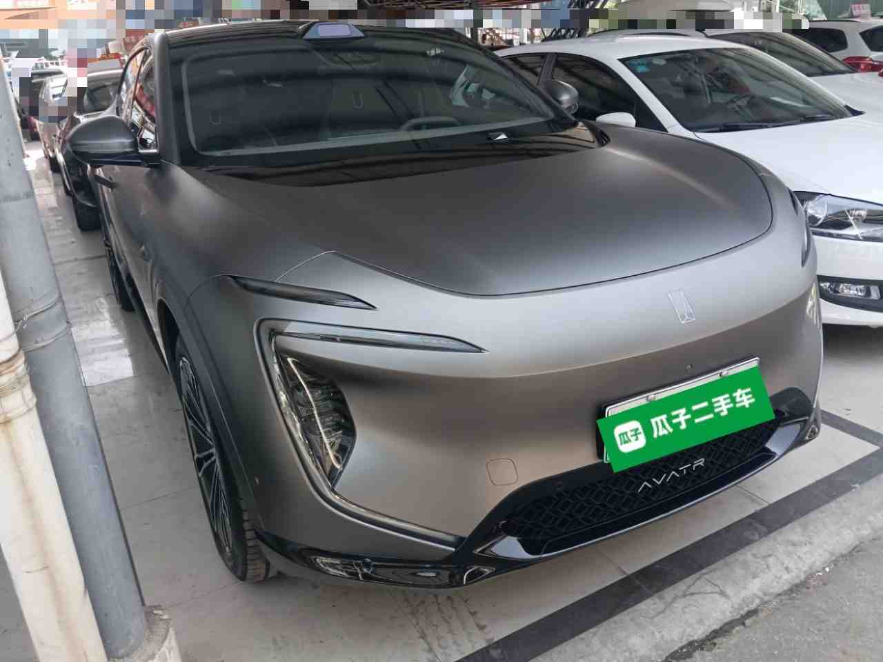 车辆右前45度外观展示