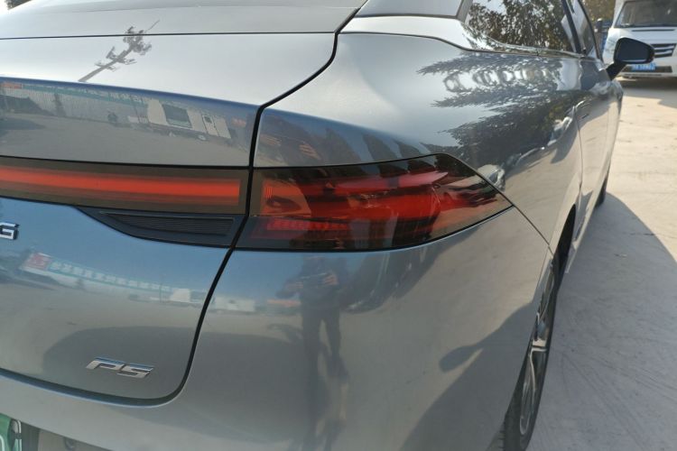 小鹏P5 2024款 500智行版车身外观9