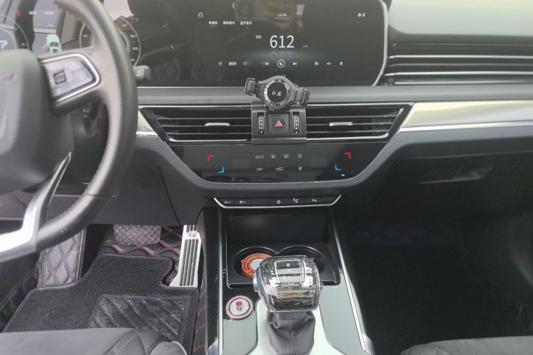 红旗HS5 2019款 2.0T 智联旗享版中控内饰16