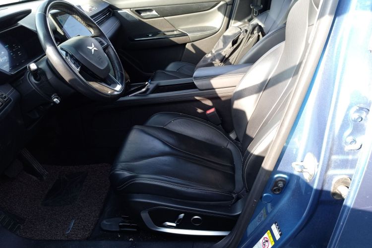 小鹏G3 2020款 400 尊享版中控内饰19