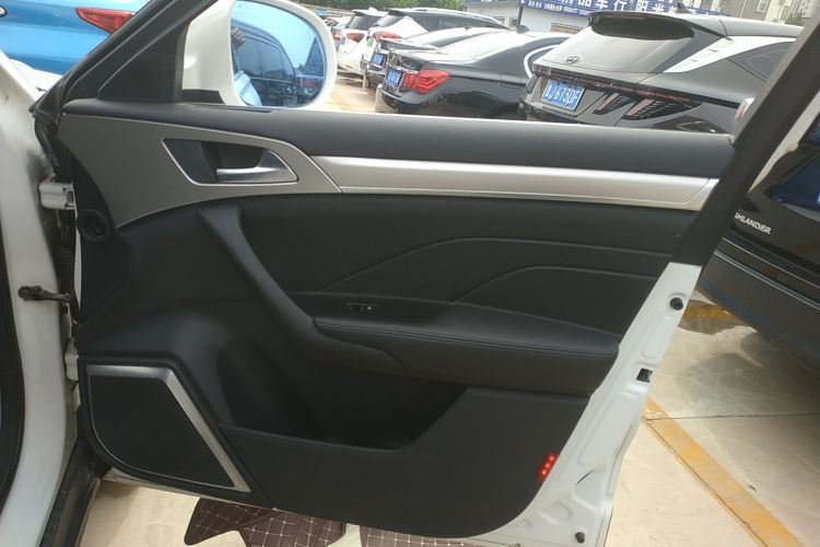 哈弗H7 2016款 蓝标H7 2.0T 自动豪华型中控内饰7005