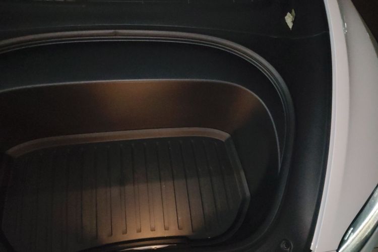 特斯拉 Model 3 2023款 后轮驱动版局部细节9007