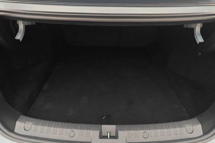 比亚迪 秦L 2024款 DM-i 80KM超越型机舱底盘23