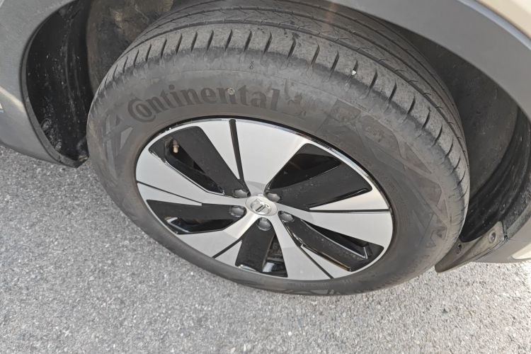 沃尔沃XC40 2025款 B3 智远豪华版车身外观10