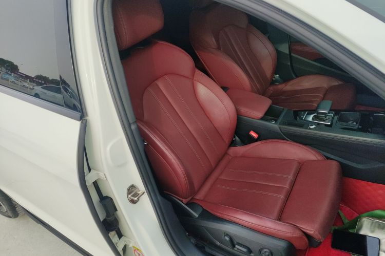 奥迪A4L 2023款 40 TFSI Bang&Olufsen 星夜版局部细节41