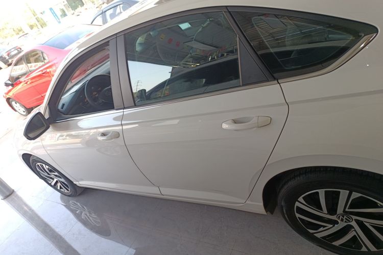 大众 朗逸 2022款 1.5L 自动舒适版车身外观4