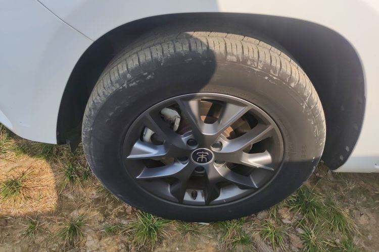 比亚迪 宋 2021款 经典版 1.5T 自动精英型车身外观6007