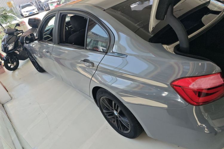 宝马3系 2016款 320Li 进取型车身外观4