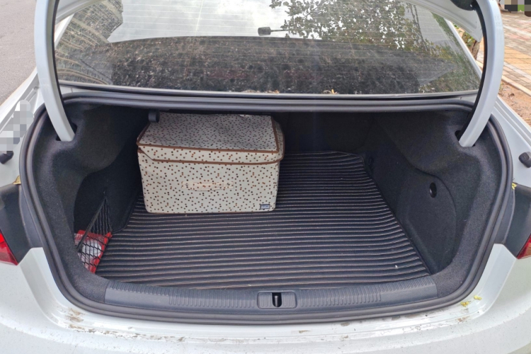 奥迪A3 2018款 30周年年型 Limousine 35 TFSI 运动型中控内饰23