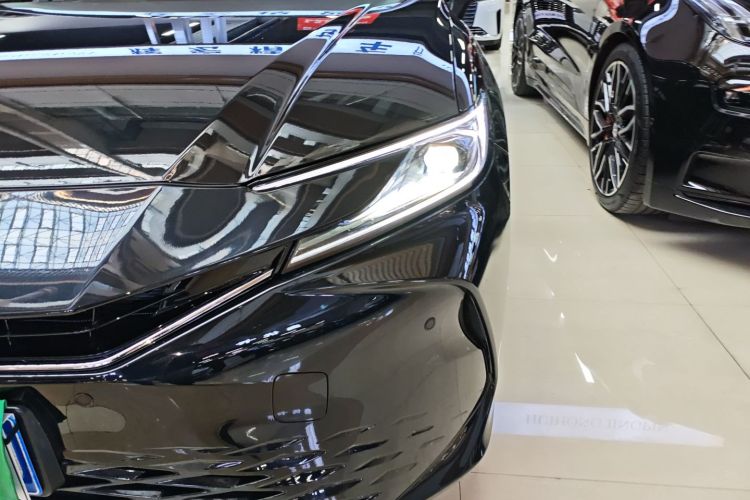 丰田 凯美瑞 2024款 双擎 2.5HG 尊贵版局部细节36