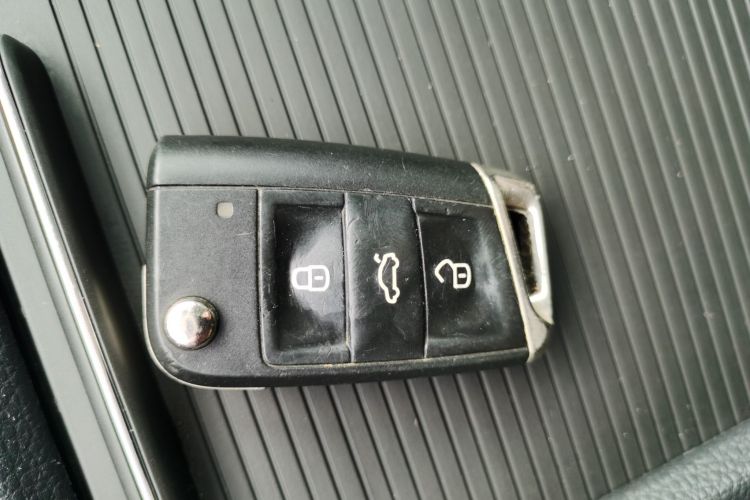 大众 高尔夫·嘉旅 2018款 280TSI 自动豪华型中控内饰7001