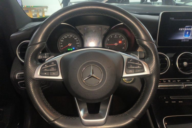 奔驰C级 2018款 C 200 运动版中控内饰13