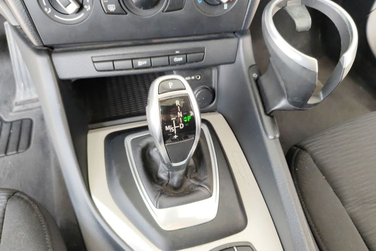 宝马X1 2014款 sDrive18i 时尚型中控内饰18