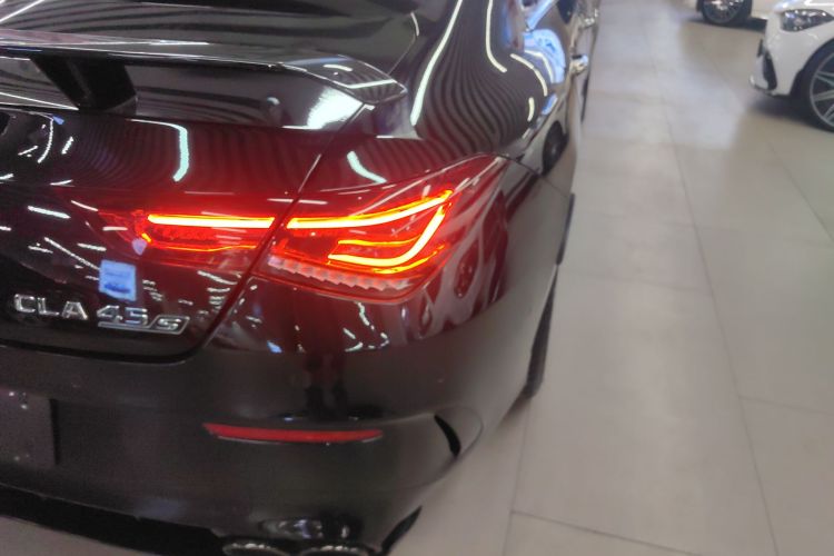 奔驰CLA AMG 2022款 AMG CLA 45 S 4MATIC+  55周年纪念版车身外观9