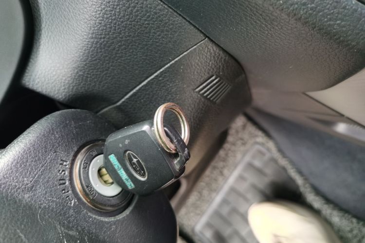 斯巴鲁 森林人 2013款 2.5i 自动精英版中控内饰7001