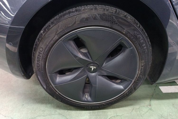 特斯拉 Model 3 2019款 标准续航后驱升级版车身外观6008