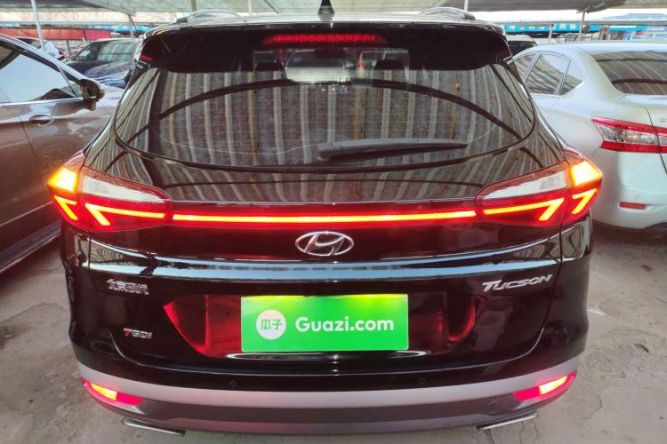 现代 途胜 2019款 280TGDi 双离合两驱时尚版 国V车身外观6