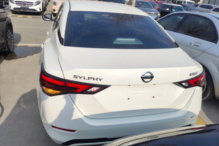 日产 轩逸 2021款 1.6L XL CVT悦享版车身外观6004