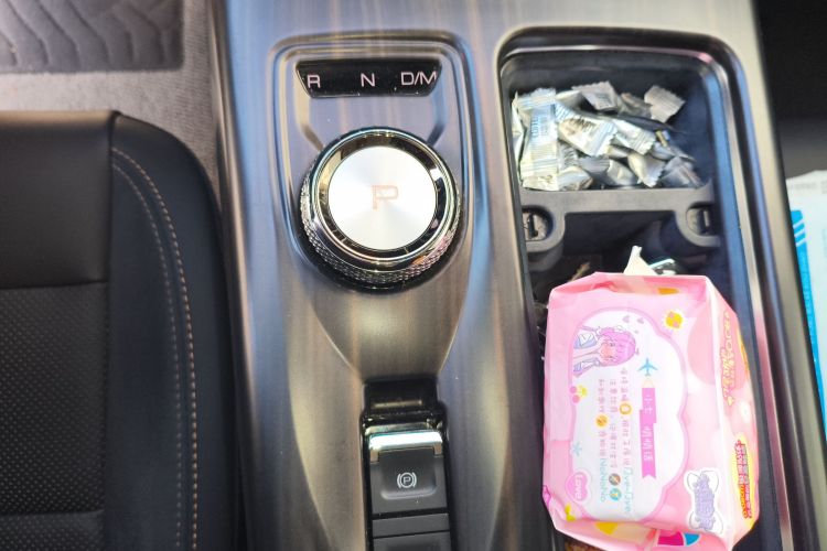 哈弗大狗 2021款 改款 2.0T DCT四驱哮天犬版中控内饰18