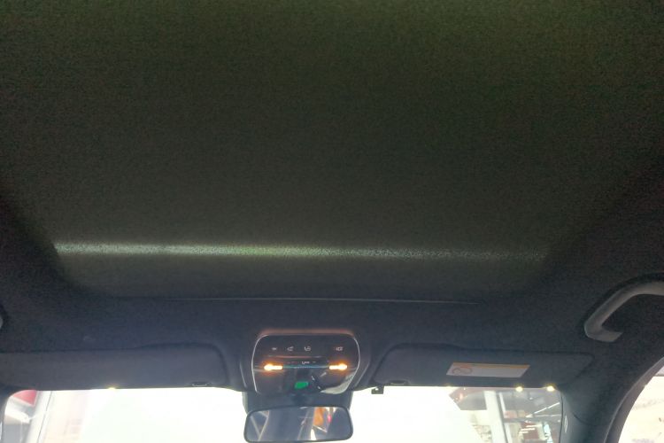 奔驰C级 2023款 改款 C 260 L 运动版中控内饰22