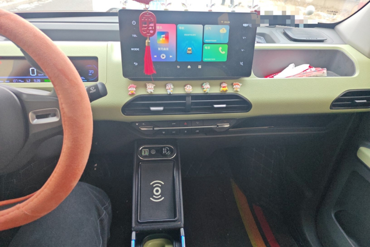 吉利银河 2023款 熊猫mini 120km 超萌熊中控内饰16