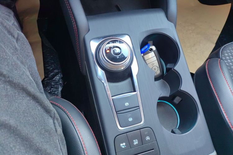 福特 福克斯 2021款 两厢 EcoBoost 180 自动ST Line中控内饰18