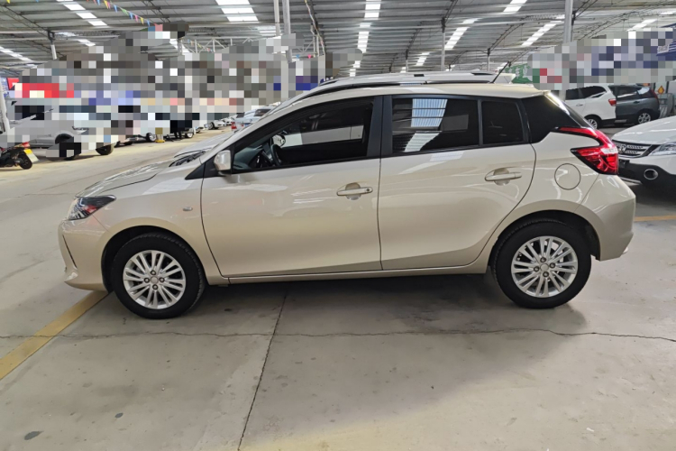 丰田 威驰FS 2017款 1.5L CVT锋驰版车身外观4